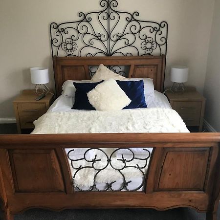 Killead House Hotel Aldergrove Bagian luar foto