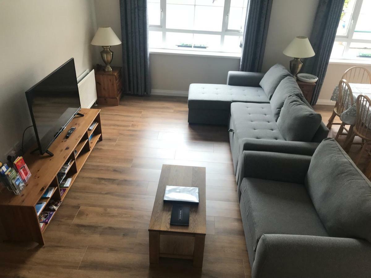 Killead House Hotel Aldergrove Bagian luar foto