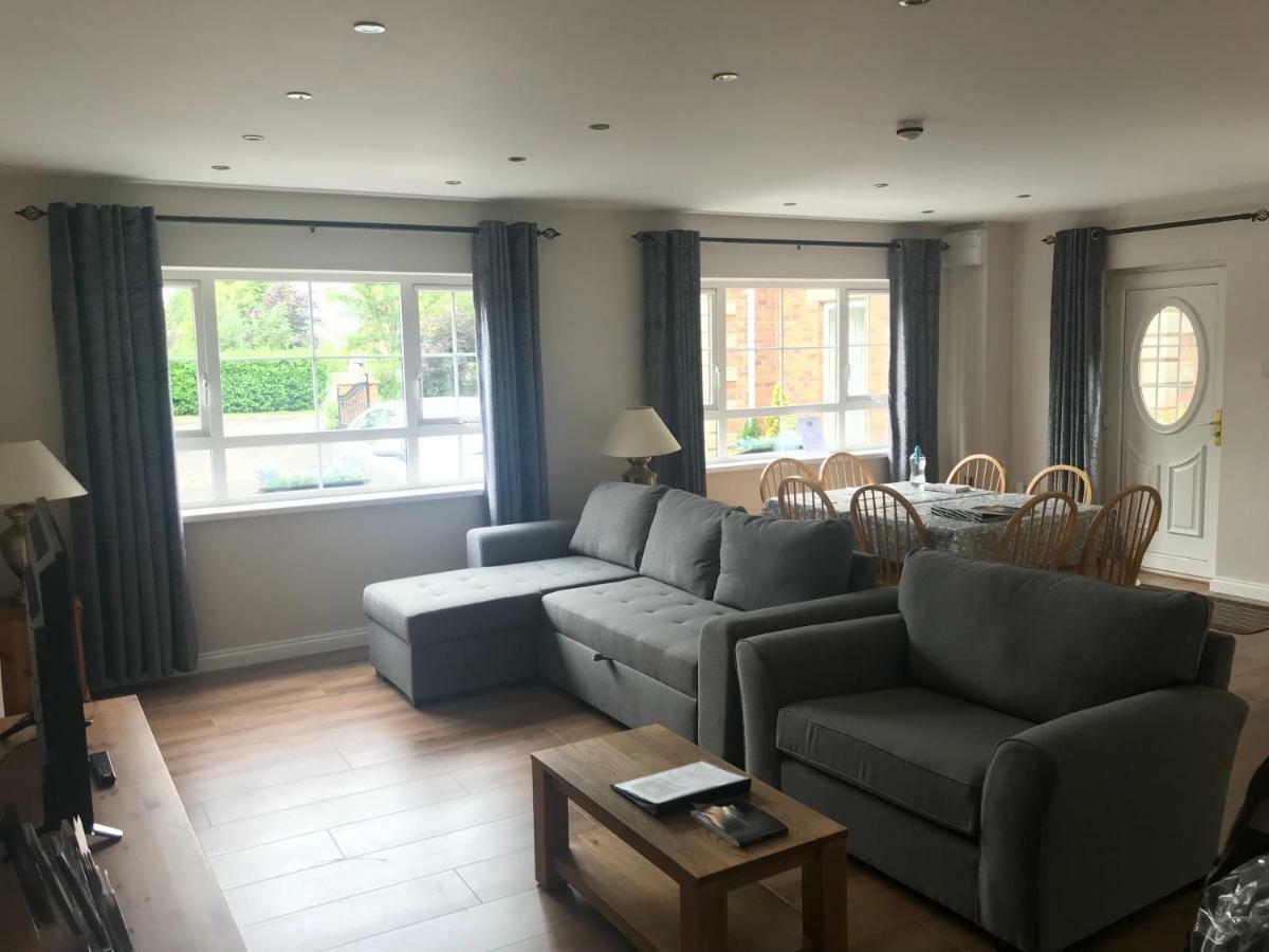 Killead House Hotel Aldergrove Bagian luar foto