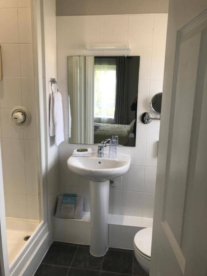 Killead House Hotel Aldergrove Bagian luar foto